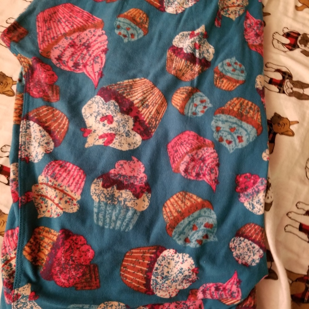 Lularoe Vintage TC cupcake leggings